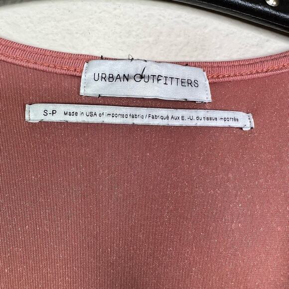 Urban Outfitters Flutter Sleeve Velvet Mini Dress Small NWOT - Picture 4 of 8